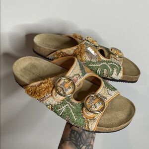 House of Harlow 1960 | Women’s Beaded Buckle Slide Sandals Size 9 NWOB